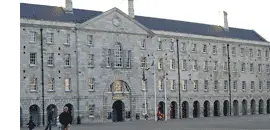 Collins_Barracks_courtyard_National_Museum_Ireland